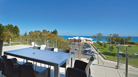Mullaloo Beach Hotels & Apartments - Whitsundays Accommodation 7