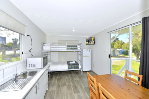 Mandurah Coastal Holiday Park - Whitsundays Accommodation 17