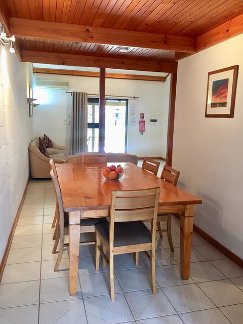 Cottesloe Beach Chalets - Whitsundays Accommodation 17