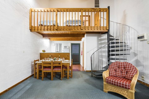 Cottesloe Beach Chalets - Whitsundays Accommodation 30