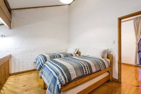 Cottesloe Beach Chalets - Whitsundays Accommodation 35