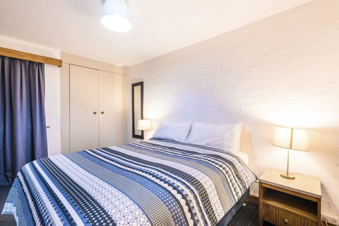 Cottesloe Beach Chalets - Whitsundays Accommodation 28