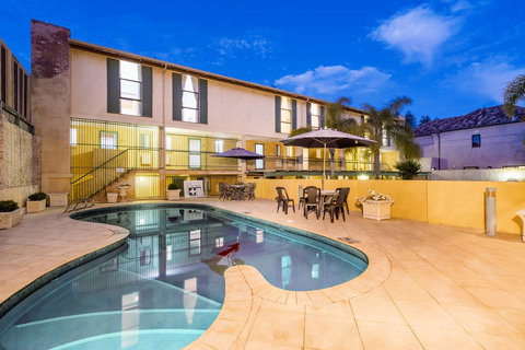 Cottesloe Beach Chalets - Whitsundays Accommodation 11