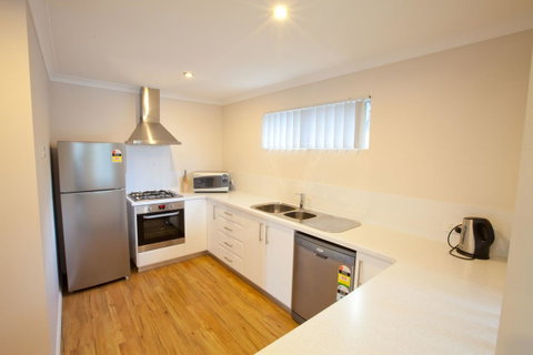 Cape Villas - Whitsundays Accommodation 19