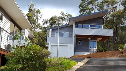 Cape Villas - Whitsundays Accommodation 0