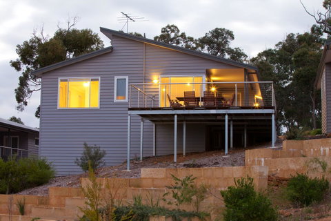 Cape Villas - Whitsundays Accommodation 25