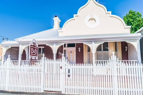 South Beach Bed & Breakfast - Whitsundays Accommodation 0
