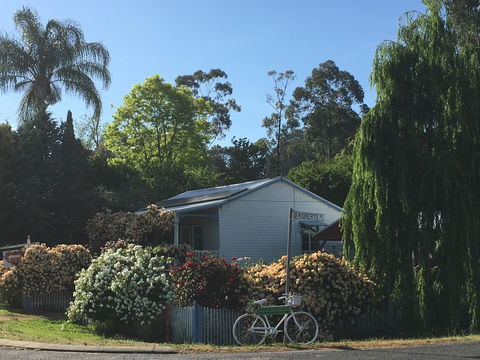 Applegate Lane Chalet - Whitsundays Accommodation 1