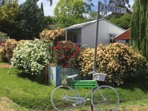 Applegate Lane Chalet - Whitsundays Accommodation 2