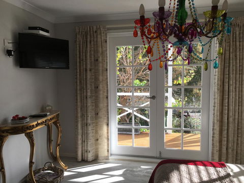 Applegate Lane Chalet - Whitsundays Accommodation 6