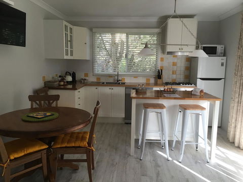 Applegate Lane Chalet - Whitsundays Accommodation 12