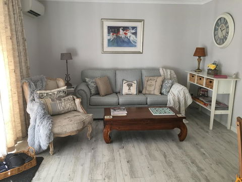 Applegate Lane Chalet - Whitsundays Accommodation 10