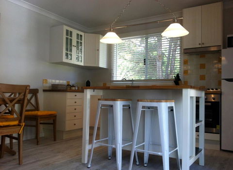 Applegate Lane Chalet - Whitsundays Accommodation 13