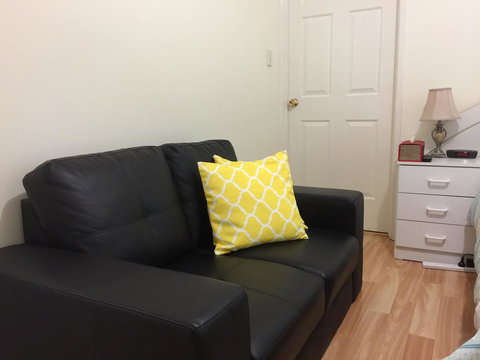 The Royal Dolphin Bed & Breakfast Safety Bay - Whitsundays Accommodation 2