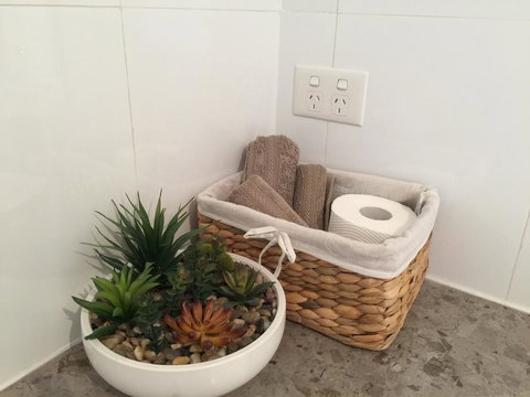 The Royal Dolphin Bed & Breakfast Safety Bay - Whitsundays Accommodation 19