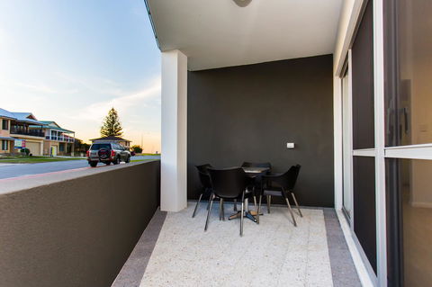 Reflections By Rockingham Apartments - Whitsundays Accommodation 0