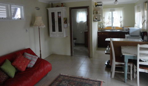 Di's Cabin In Dwellingup - Whitsundays Accommodation 16