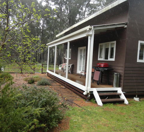Di's Cabin In Dwellingup - Whitsundays Accommodation 7