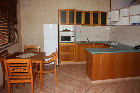 Apartments At Blue Seas Resort - Whitsundays Accommodation 4