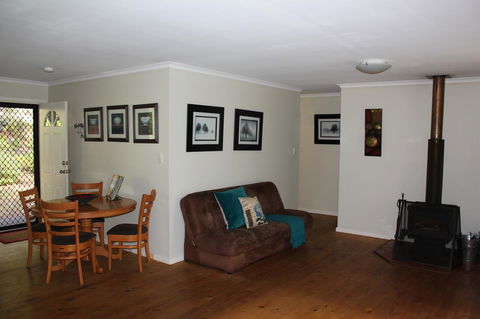 Francisca\'s Cottage - Whitsundays Accommodation 4