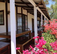 Daisy Cottage - Whitsundays Accommodation