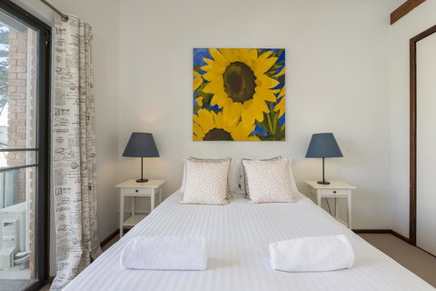 Cottesloe Sea Salt Abode - Executive Escapes - Whitsundays Accommodation 8