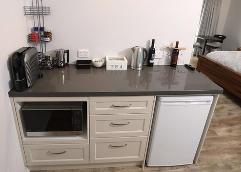 Lot113 Vineyard Accommodation - Whitsundays Accommodation 2