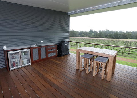 Lot113 Vineyard Accommodation - Whitsundays Accommodation 7