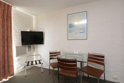 Atrium Hotel Mandurah - Whitsundays Accommodation 2