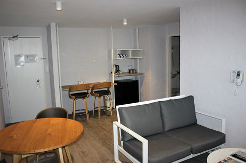 Atrium Hotel Mandurah - Whitsundays Accommodation 12