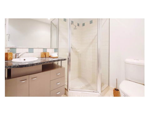 Stylish 1BDR Unit In The Heart Of Subiaco - Whitsundays Accommodation 8