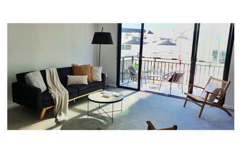 Stylish 1BDR Unit In The Heart Of Subiaco - Whitsundays Accommodation 0