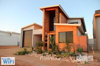 31 Inggarda Lane - Spectacular Views with a Private Jetty and Wi-Fi