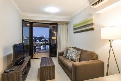 Dolphin Quay Apartments - Whitsundays Accommodation 20