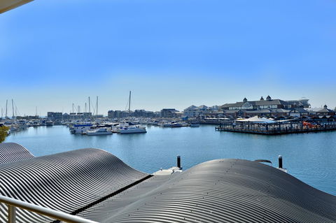 Dolphin Quay Apartments - Whitsundays Accommodation 13