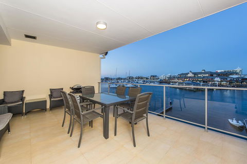Dolphin Quay Apartments - Whitsundays Accommodation 21