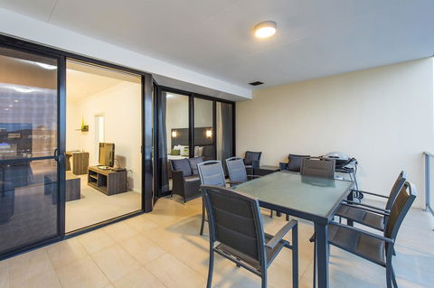 Dolphin Quay Apartments - Whitsundays Accommodation 37