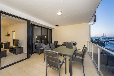 Dolphin Quay Apartments - Whitsundays Accommodation 24