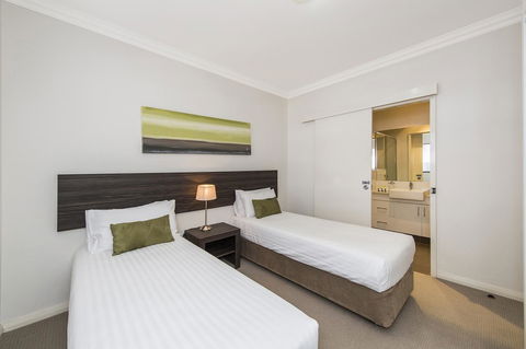 Dolphin Quay Apartments - Whitsundays Accommodation 44