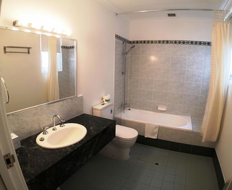 Criterion Hotel Perth - Whitsundays Accommodation 27