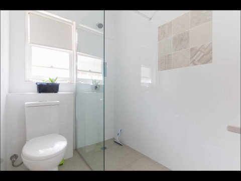 Broadway Apartments - Whitsundays Accommodation 38