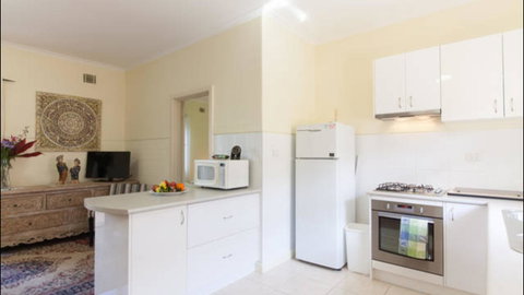 Broadway Apartments - Whitsundays Accommodation 19