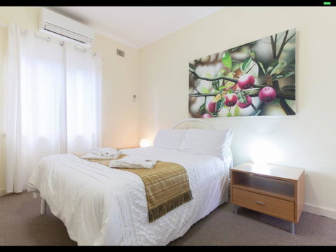 Broadway Apartments - Whitsundays Accommodation 36