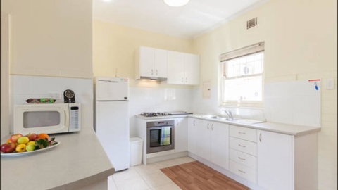 Broadway Apartments - Whitsundays Accommodation 21