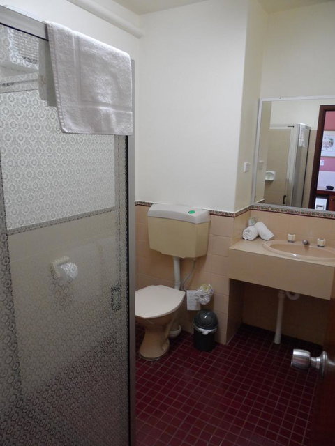 Clifton Motel & Grittleton Lodge - Whitsundays Accommodation 19