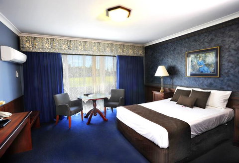 Clifton Motel & Grittleton Lodge - Whitsundays Accommodation 33