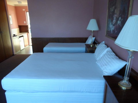 Clifton Motel & Grittleton Lodge - Whitsundays Accommodation 18