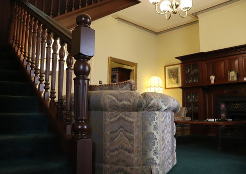 Clifton Motel & Grittleton Lodge - Whitsundays Accommodation 4