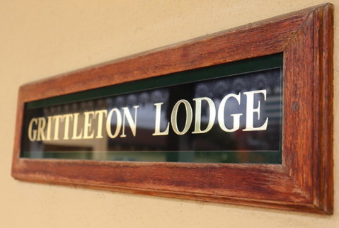 Clifton Motel & Grittleton Lodge - Whitsundays Accommodation 3