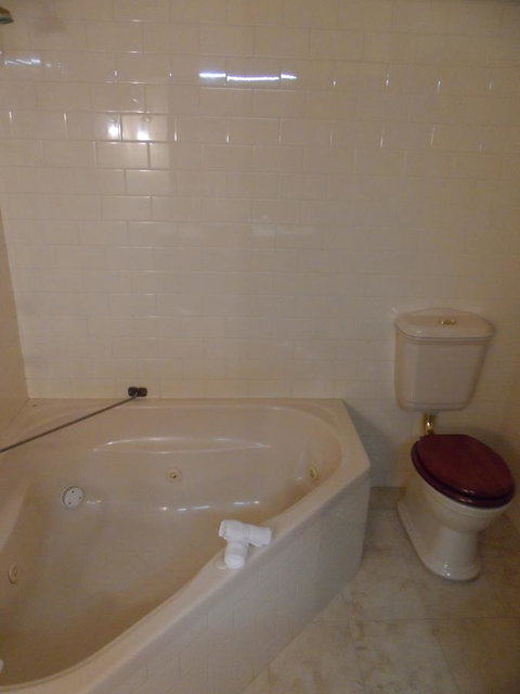 Clifton Motel & Grittleton Lodge - Whitsundays Accommodation 32